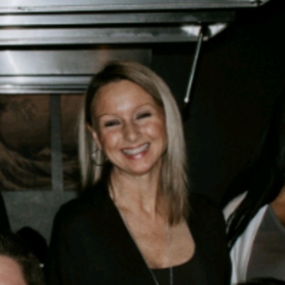 Meet your Posher, Dana - Picture 1 of 1